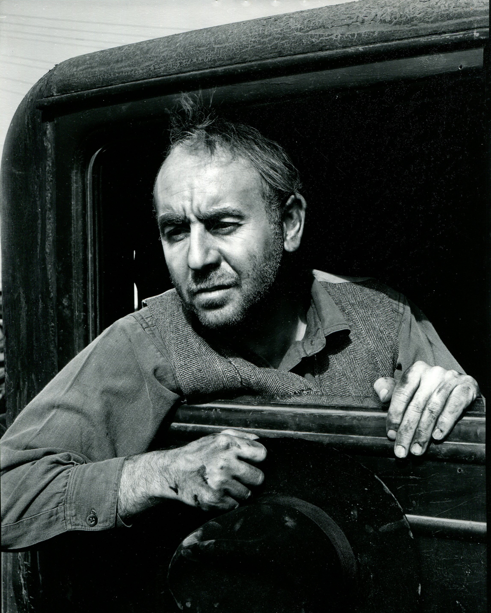 Featured image for “Character actor Charlie Arnt teams up with Ned Scott to produce portfolio 1936”